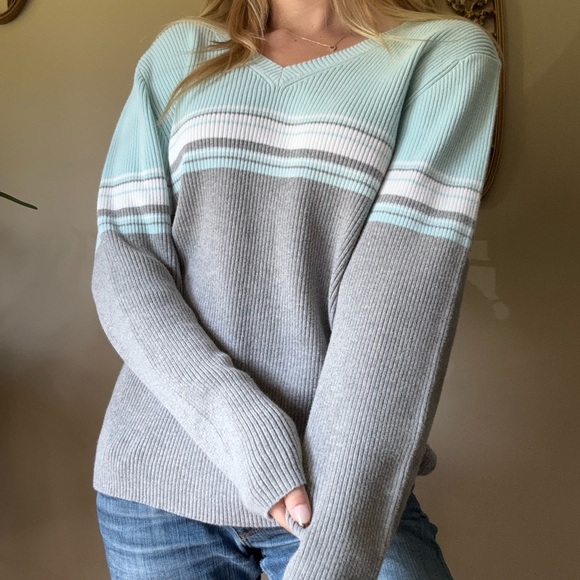 Fashion Bug V-Neck Sweater - Picture 6 of 8